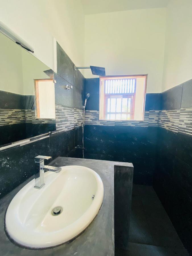La Polena Hotel Matara Ngoại thất bức ảnh